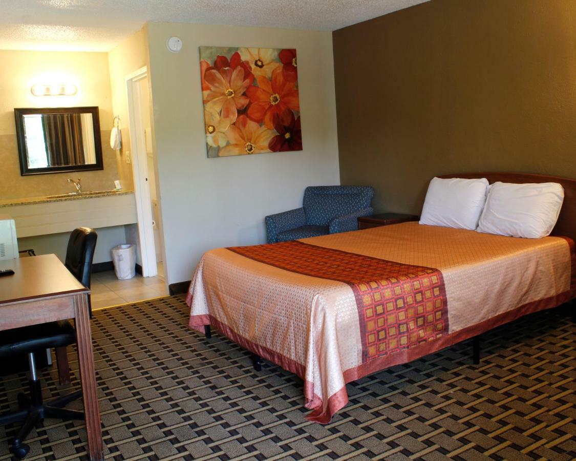 Red Carpet Inn Кинстон Экстерьер фото